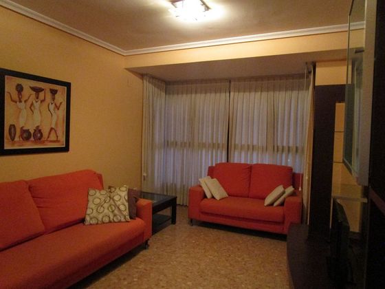 Foto 2 de Alquiler de piso en Mestalla de 3 habitaciones con muebles y ascensor