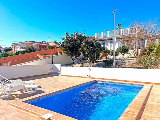 Foto 1 de Casa en venta en avenida De la Asuncion de 3 habitaciones con terraza y piscina