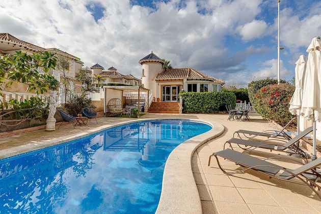 Foto 1 de Casa en venda a polígono F Filipinas Oeste de 4 habitacions amb terrassa i piscina
