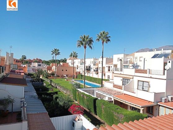 Foto 1 de Venta de casa en El Padrón - El Velerín - Voladilla de 3 habitaciones con terraza y piscina