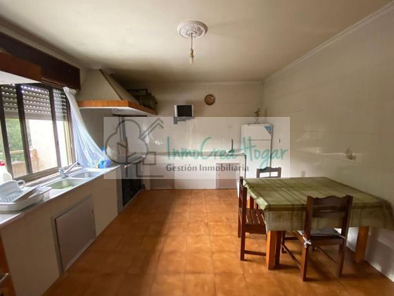 Foto 2 de Casa en venta en Mondariz de 4 habitaciones con terraza y garaje