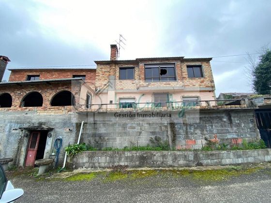 Foto 1 de Casa en venta en Mondariz de 4 habitaciones con terraza y garaje