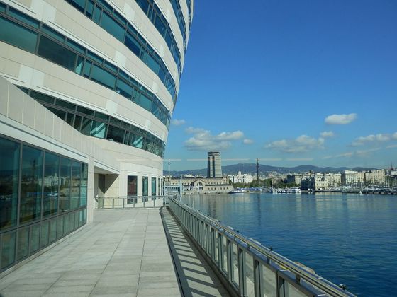 Foto 1 de Alquiler de oficina en El Raval con terraza y ascensor