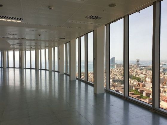 Foto 2 de Oficina en lloguer a La Barceloneta amb ascensor