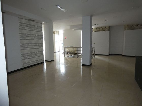 Foto 2 de Local en venda a Eibar de 350 m²