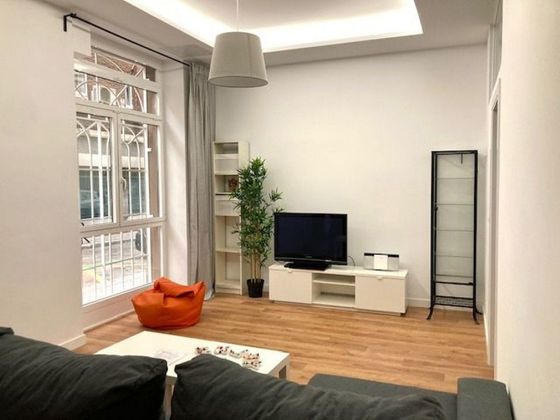 Foto 2 de Piso en alquiler en calle Quintiliano de 3 habitaciones con muebles y aire acondicionado