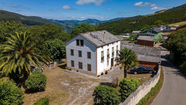 Foto 1 de Casa en venta en Riotorto de 5 habitaciones con terraza y jardín