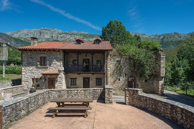 Foto 1 de Local en venda a Peñamellera Alta amb terrassa i calefacció