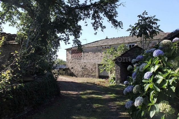 Foto 2 de Casa rural en venda a Outeiro de Rei de 4 habitacions amb garatge i jardí