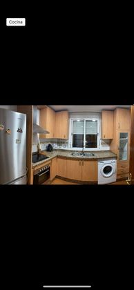 Foto 1 de Piso en alquiler en calle Luis de Cappa de 2 habitaciones con muebles y aire acondicionado
