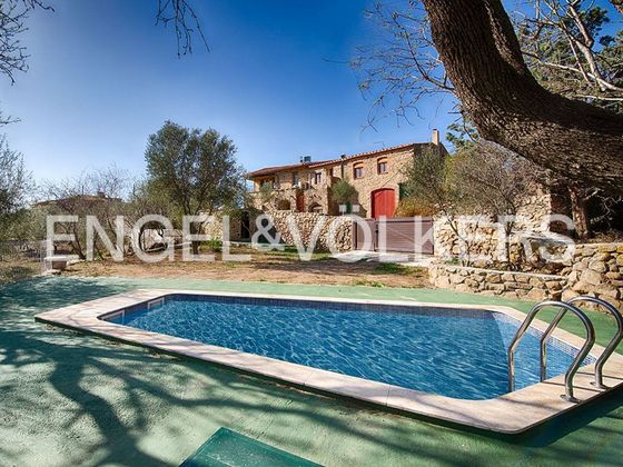 Foto 1 de Casa en venda a calle De Vilartolí de 4 habitacions amb terrassa i piscina