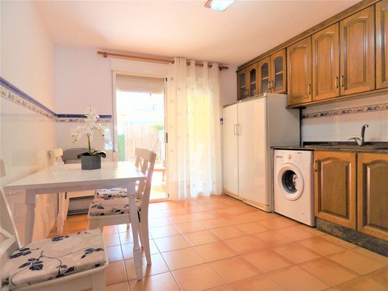 Foto 2 de Casa en venda a calle Andalusia de 4 habitacions amb terrassa i garatge