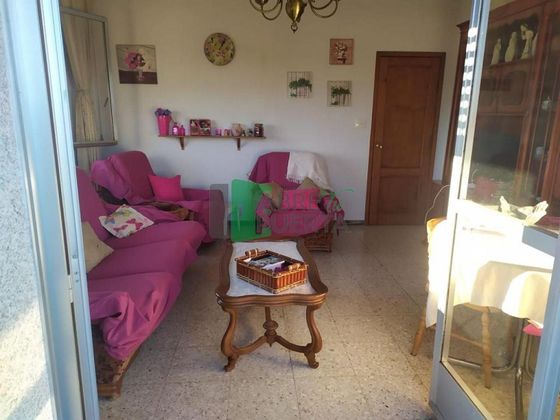 Foto 2 de Chalet en venta en Amoeiro de 3 habitaciones con garaje y jardín