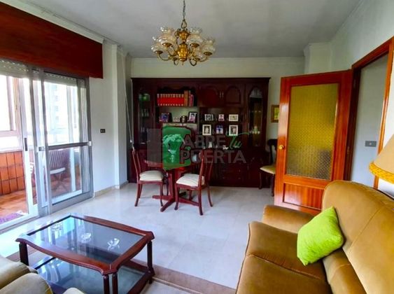 Foto 2 de Pis en venda a Carballiño (O) de 4 habitacions amb garatge i calefacció