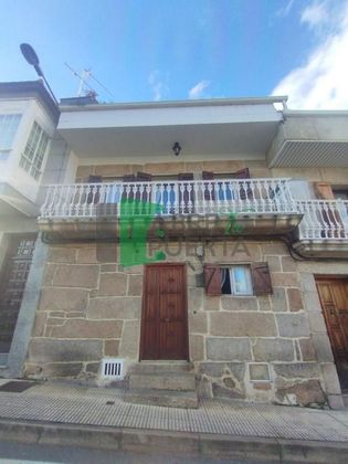 Foto 1 de Casa en venta en Barbadás de 3 habitaciones con terraza y calefacción
