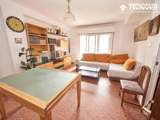 Foto 1 de Piso en venta en Polígono Cartuja – La Paz de 4 habitaciones con terraza y balcón
