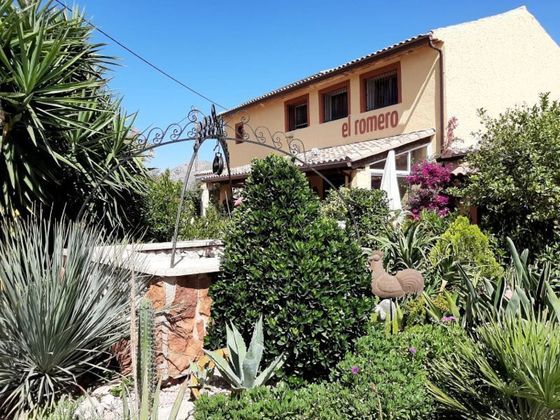 Foto 1 de Venta de casa rural en Orihuela ciudad de 6 habitaciones con terraza y piscina