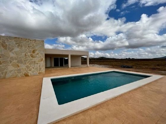 Foto 2 de Venta de casa en Hondón de los Frailes de 3 habitaciones con piscina y aire acondicionado