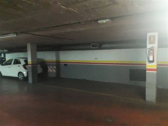 Foto 2 de Venta de garaje en Vallparadís de 13 m²