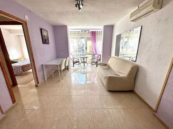 Foto 1 de Piso en venta en calle Pascual Orozco de 3 habitaciones con terraza y piscina