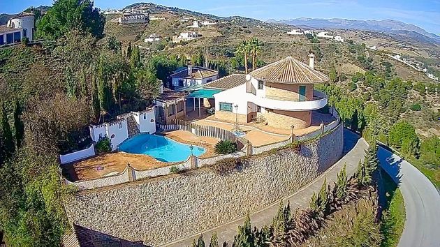 Foto 2 de Venta de chalet en Viñuela de 6 habitaciones con terraza y piscina