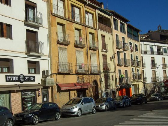 Foto 1 de Casa adosada en venta en plaza Aragón de 6 habitaciones con balcón y calefacción