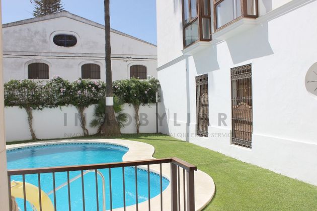 Foto 2 de Pis en venda a Centro-Calzada-Cabo Noval de 4 habitacions amb terrassa i piscina