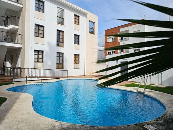 Foto 1 de Venta de piso en V Centenario-Piletas-Capuchinos de 3 habitaciones con terraza y piscina