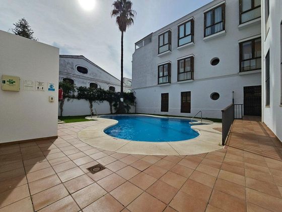 Foto 2 de Venta de piso en V Centenario-Piletas-Capuchinos de 3 habitaciones con terraza y piscina