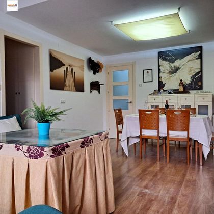 Foto 2 de Piso en venta en Centro-Calzada-Cabo Noval de 3 habitaciones con terraza y garaje