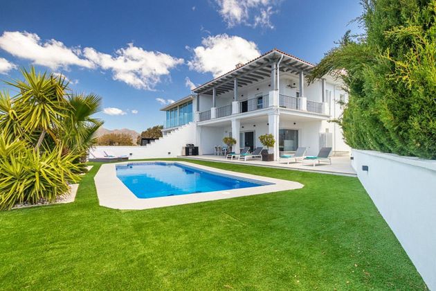 Foto 1 de Casa en venta en Ojén de 4 habitaciones con terraza y piscina