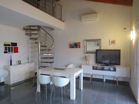 Foto 1 de Dúplex en venda a calle Andreu Ferrer de 3 habitacions amb piscina i jardí
