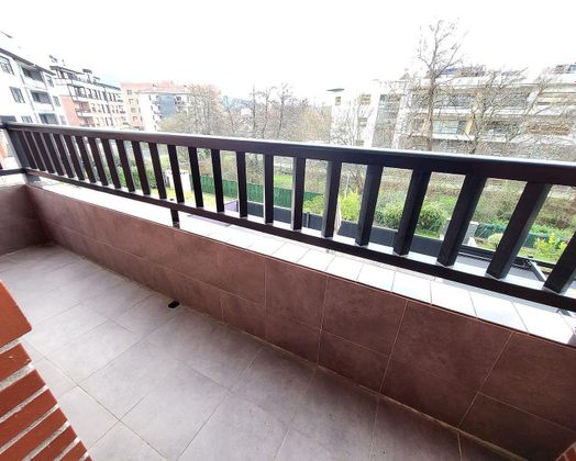 Foto 2 de Pis en venda a Amorebieta-Etxano de 3 habitacions amb garatge i balcó