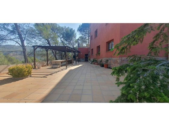 Foto 2 de Venta de casa en Monistrol de Montserrat de 6 habitaciones con terraza y jardín
