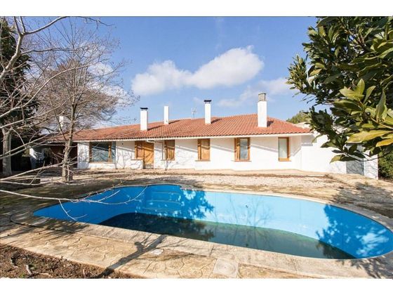 Foto 1 de Casa en venda a calle Font de la Mata de 3 habitacions amb terrassa i piscina