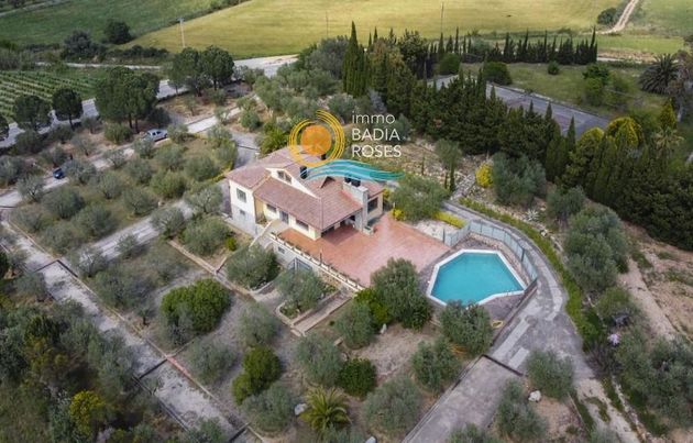 Foto 2 de Venta de chalet en Sant Climent Sescebes de 4 habitaciones con terraza y piscina