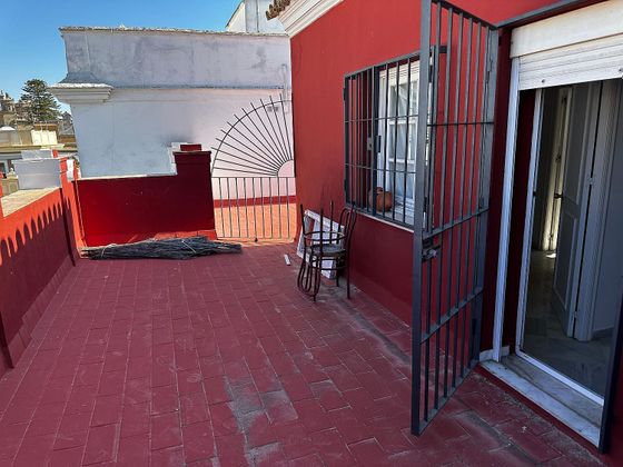 Foto 2 de Piso en venta en Centro-Calzada-Cabo Noval de 4 habitaciones con terraza y balcón
