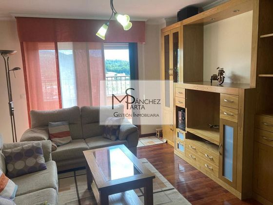 Foto 1 de Piso en alquiler en Ponteareas de 2 habitaciones con terraza y muebles
