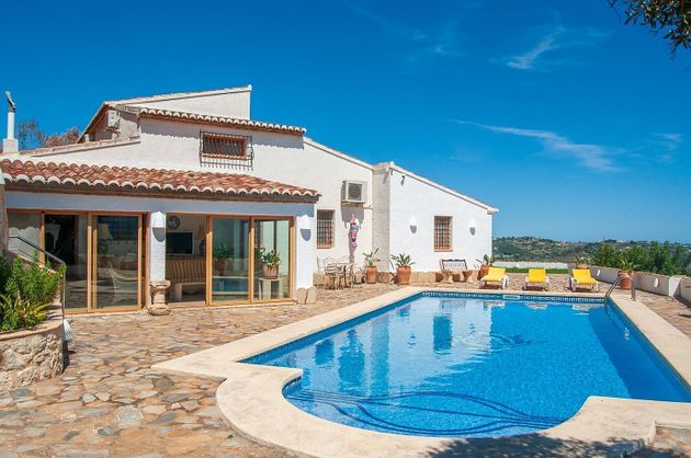 Foto 1 de Venta de casa rural en Benissa de 6 habitaciones con terraza y piscina