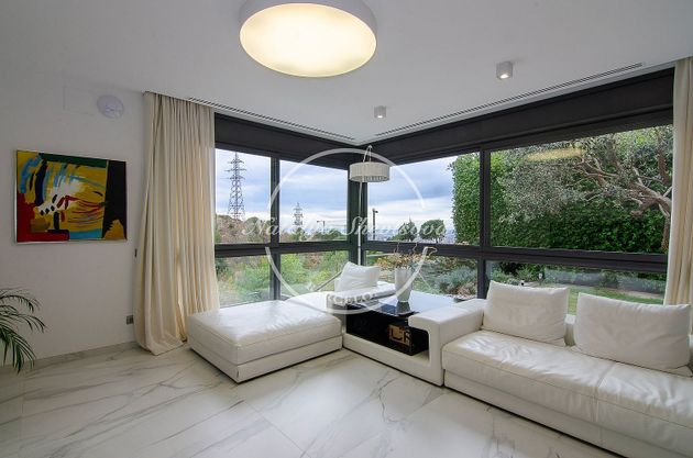 Foto 1 de Casa en lloguer a Ciutat Diagonal - La Miranda - La Mallola de 6 habitacions amb terrassa i piscina