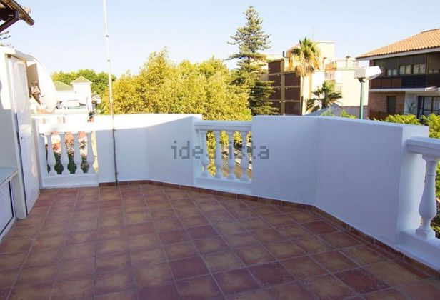 Foto 2 de Àtic en venda a Pedregalejo de 6 habitacions amb terrassa i balcó