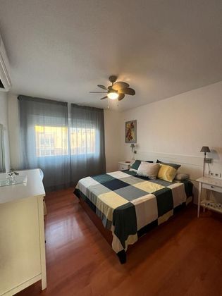 Foto 2 de Alquiler de piso en Perchel Sur - Plaza de Toros Vieja de 3 habitaciones con garaje y muebles