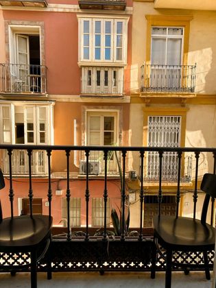 Foto 2 de Àtic en venda a calle Peña de 1 habitació amb balcó i aire acondicionat