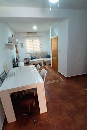 Foto 1 de Venta de casa en Villajoyosa ciudad de 3 habitaciones con terraza y balcón