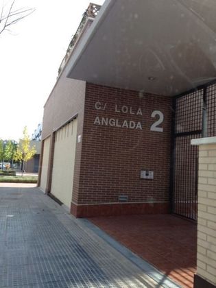 Foto 1 de Garatge en venda a calle Lola Anglada de 28 m²