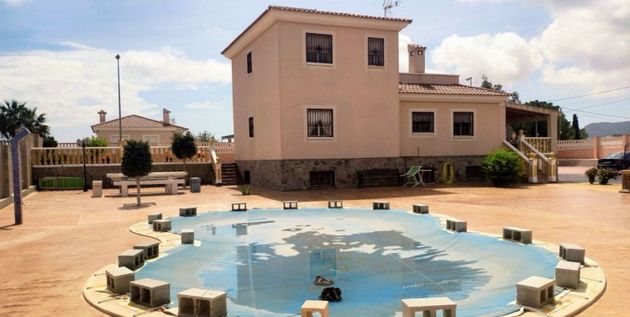 Foto 2 de Casa rural en venda a Ensanche - Diputación de 4 habitacions amb terrassa i piscina