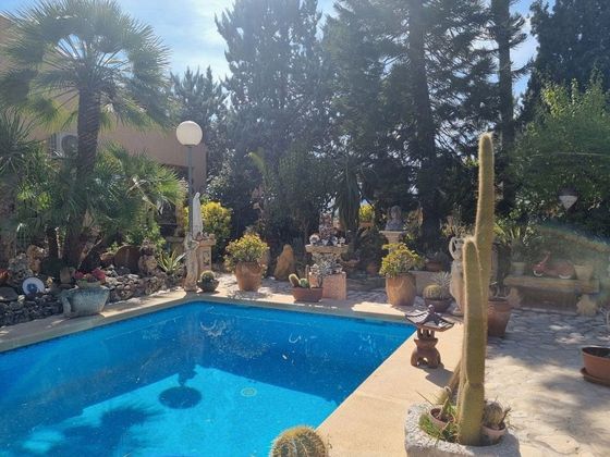 Foto 2 de Venta de casa rural en Novelda de 3 habitaciones con terraza y piscina