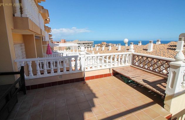 Foto 1 de Casa adosada en venta en Los Arenales del Sol de 2 habitaciones con terraza y piscina