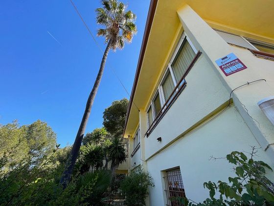 Foto 2 de Xalet en venda a calle Pirineu de 5 habitacions amb terrassa i garatge