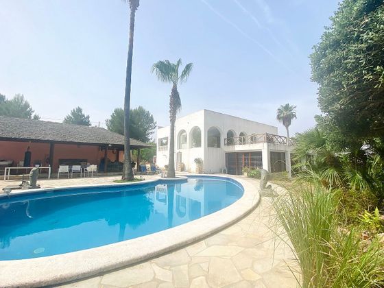 Foto 1 de Chalet en venta en Sant Antoni de Portmany de 5 habitaciones con terraza y piscina